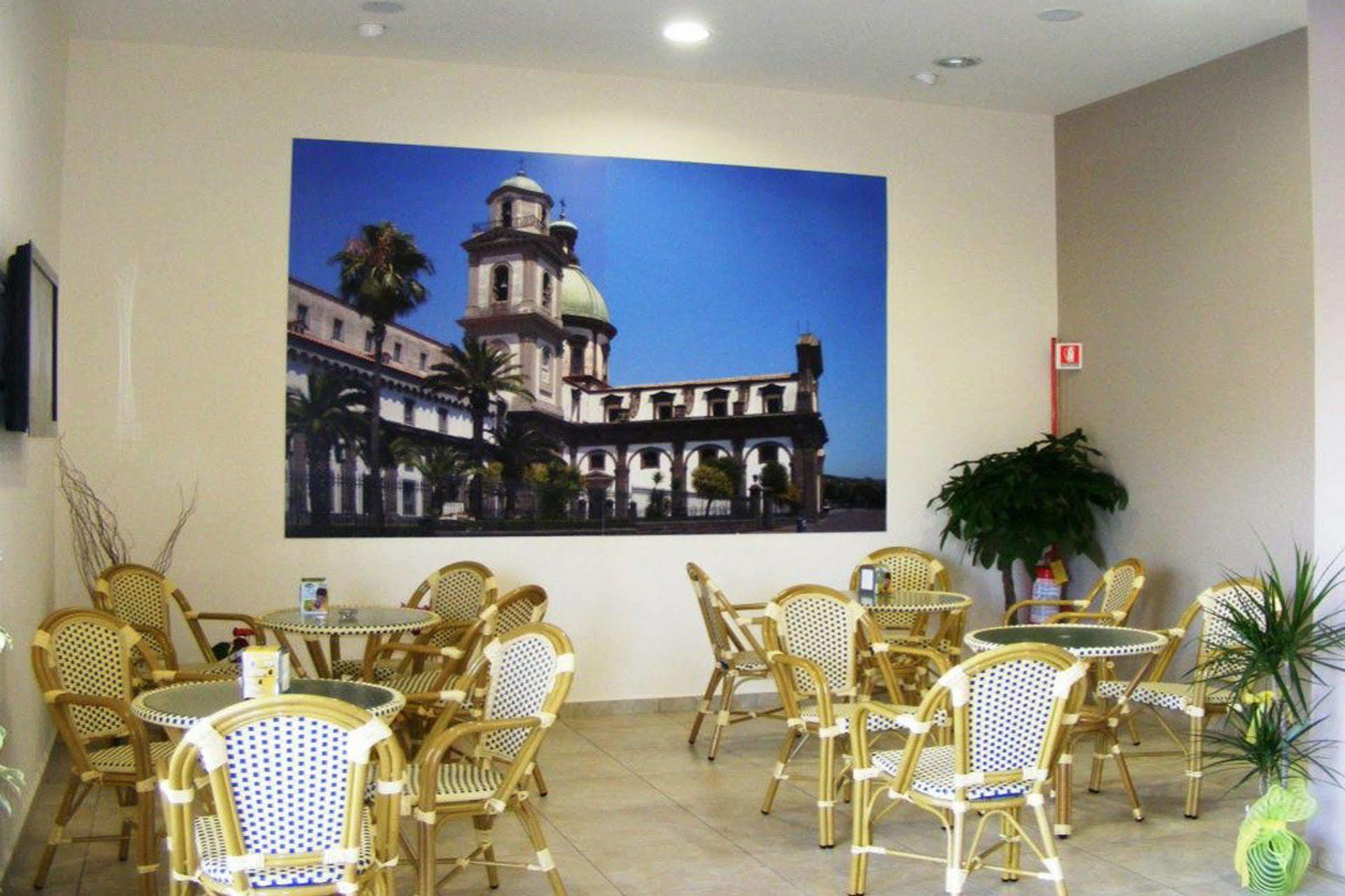 Hotel La Casa Del Pellegrino Sant' Anastasia Luaran gambar